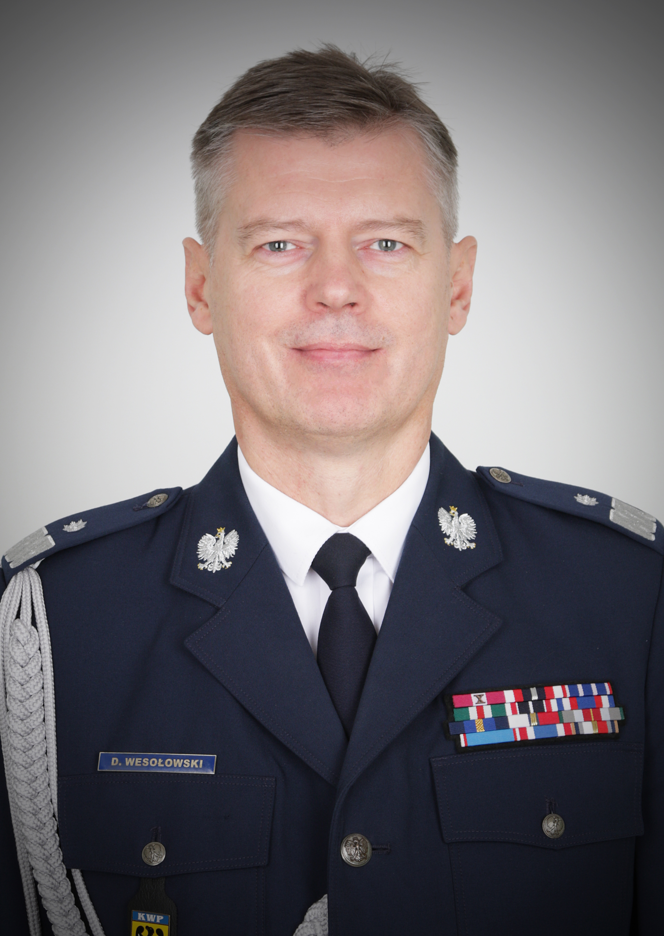 Zdjęcie przedstawiające Komendanta Wojewódzkiego Policji we Wrocławiu nadinspektora Dariusza Wesołowskiego